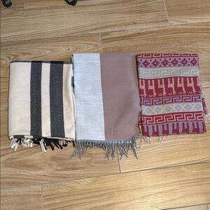Stylish Peru Alpalca Wool Scarves Set